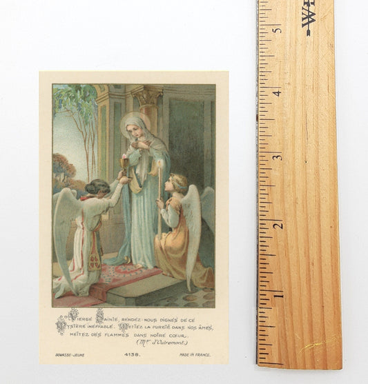 Mary Receiving Communion – Restored Vintage Holy Card – pack of 10/100/1000