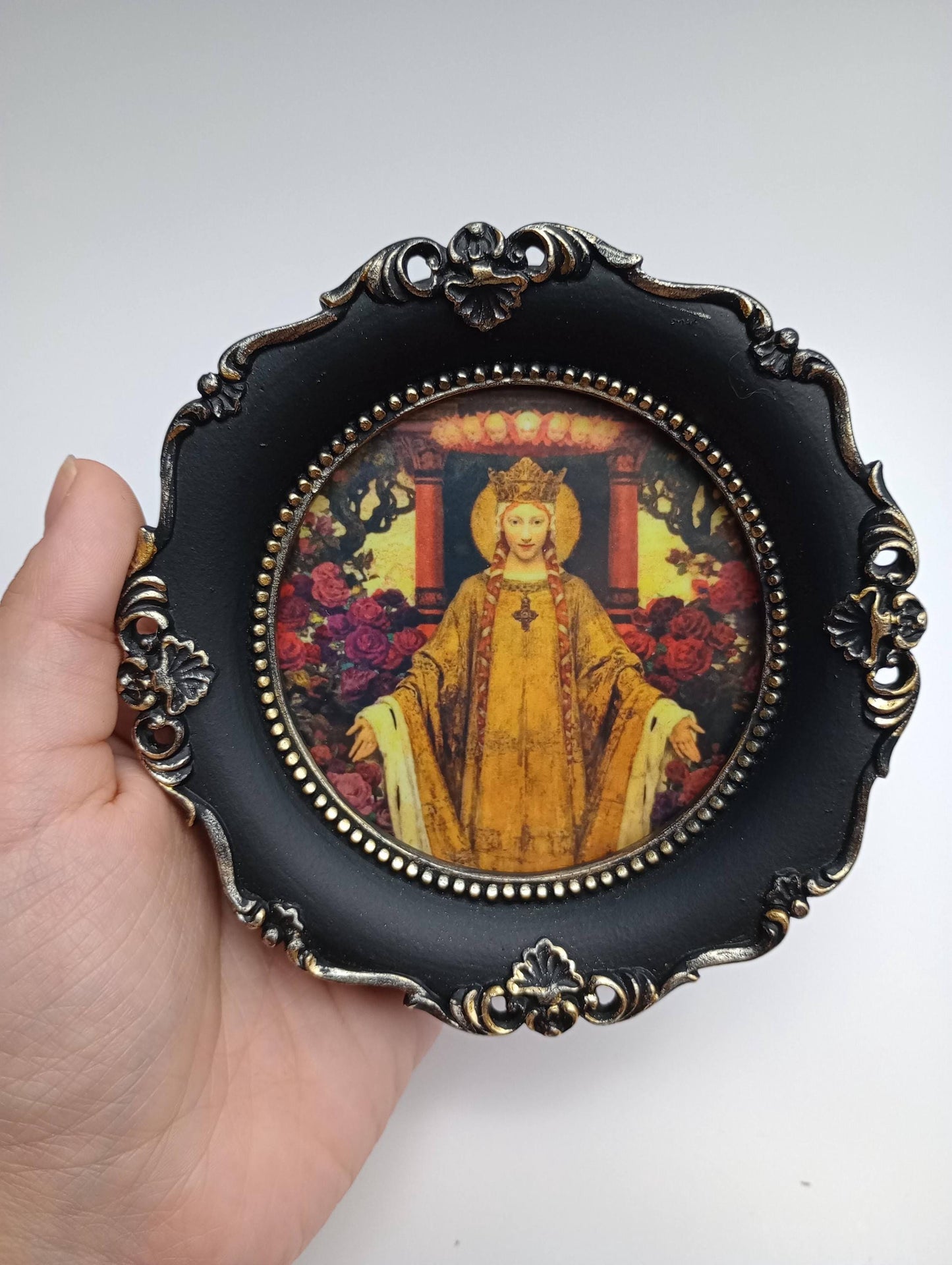Rosa Mystica – Choice of Frames – by Edgar Maxence